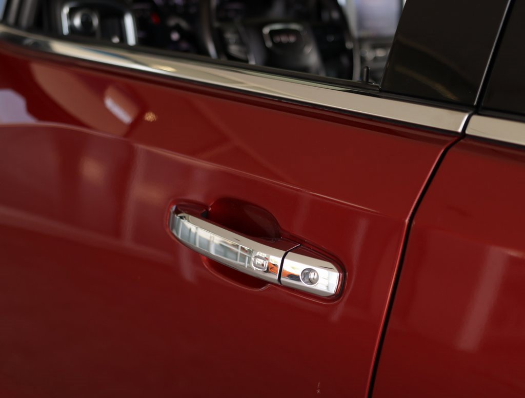 Used 2019 GMC Sierra 1500 SLT w/ SLT Premium Package image 40