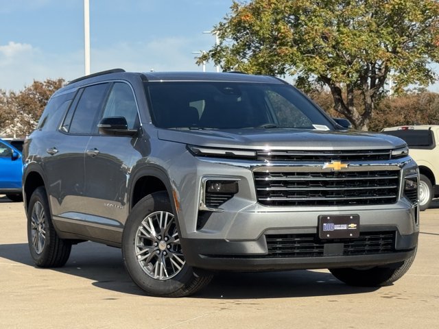 New 2027 Chevrolet Traverse LT FWD image 2