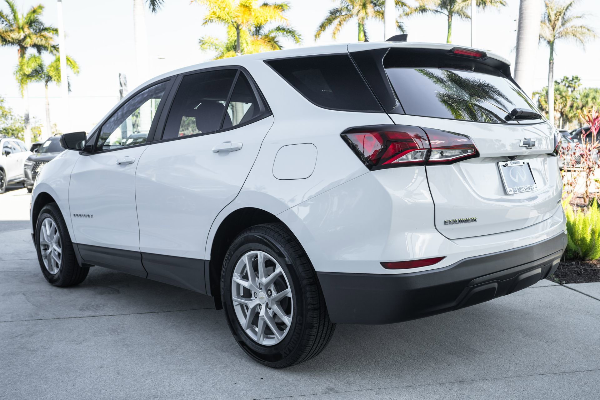 Used 2023 Chevrolet Equinox LS w/ LS Convenience Package image 22