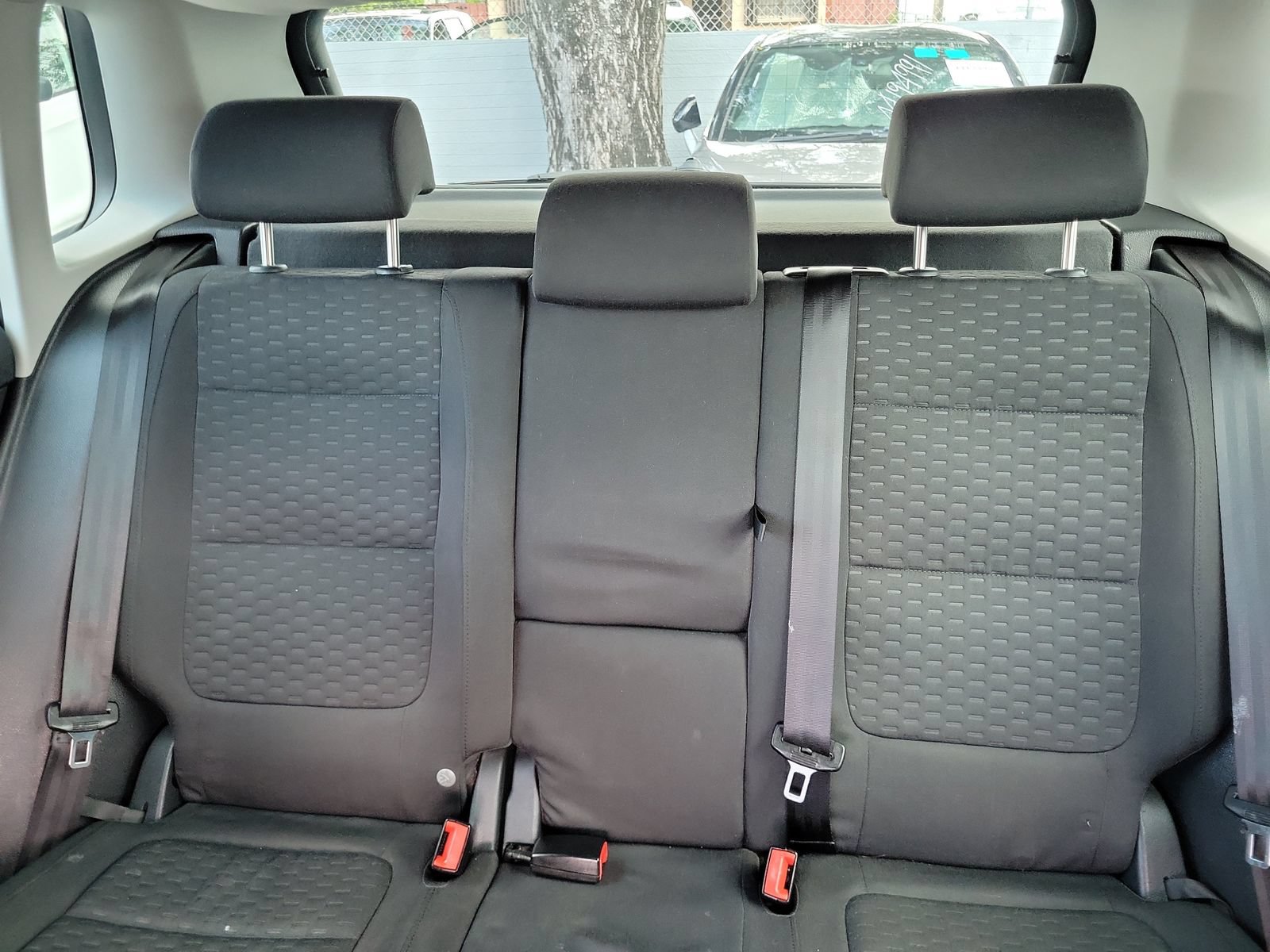 Used 2009 Volkswagen Tiguan S FWD image 12