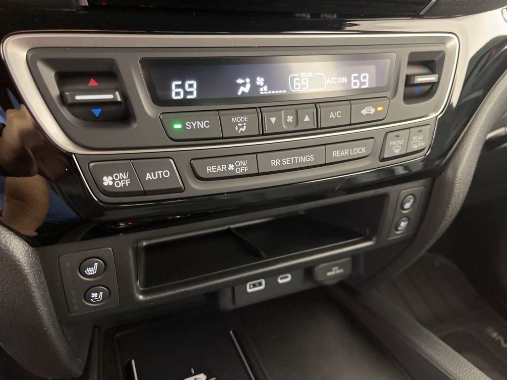 Certified 2025 Honda Ridgeline Black Edition image 28