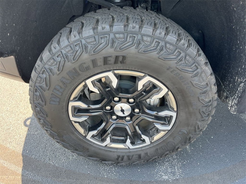 Certified 2023 Chevrolet Silverado 1500 ZR2 w/ Technology Package image 34