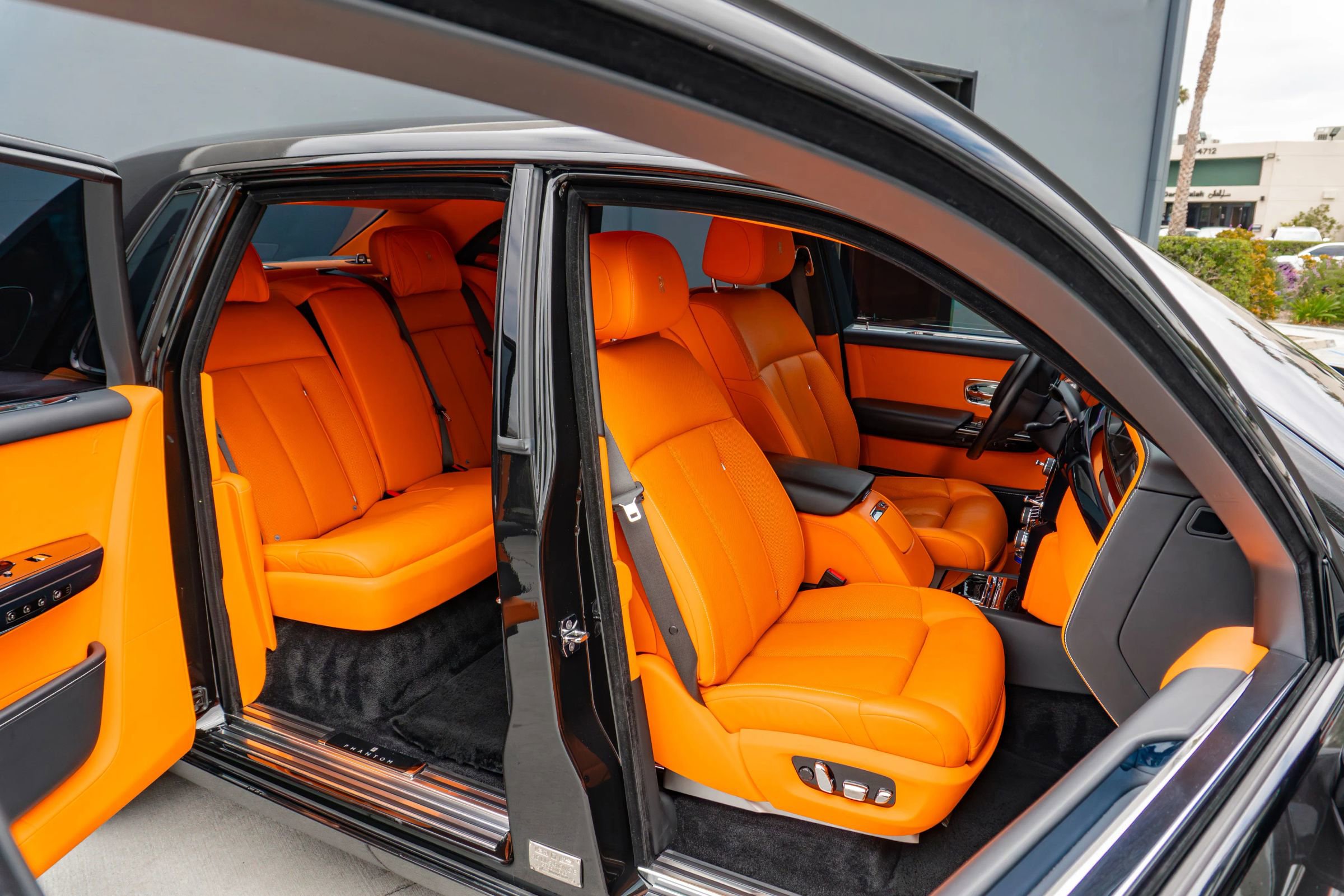 Used 2018 Rolls-Royce Phantom Sedan RWD image 53