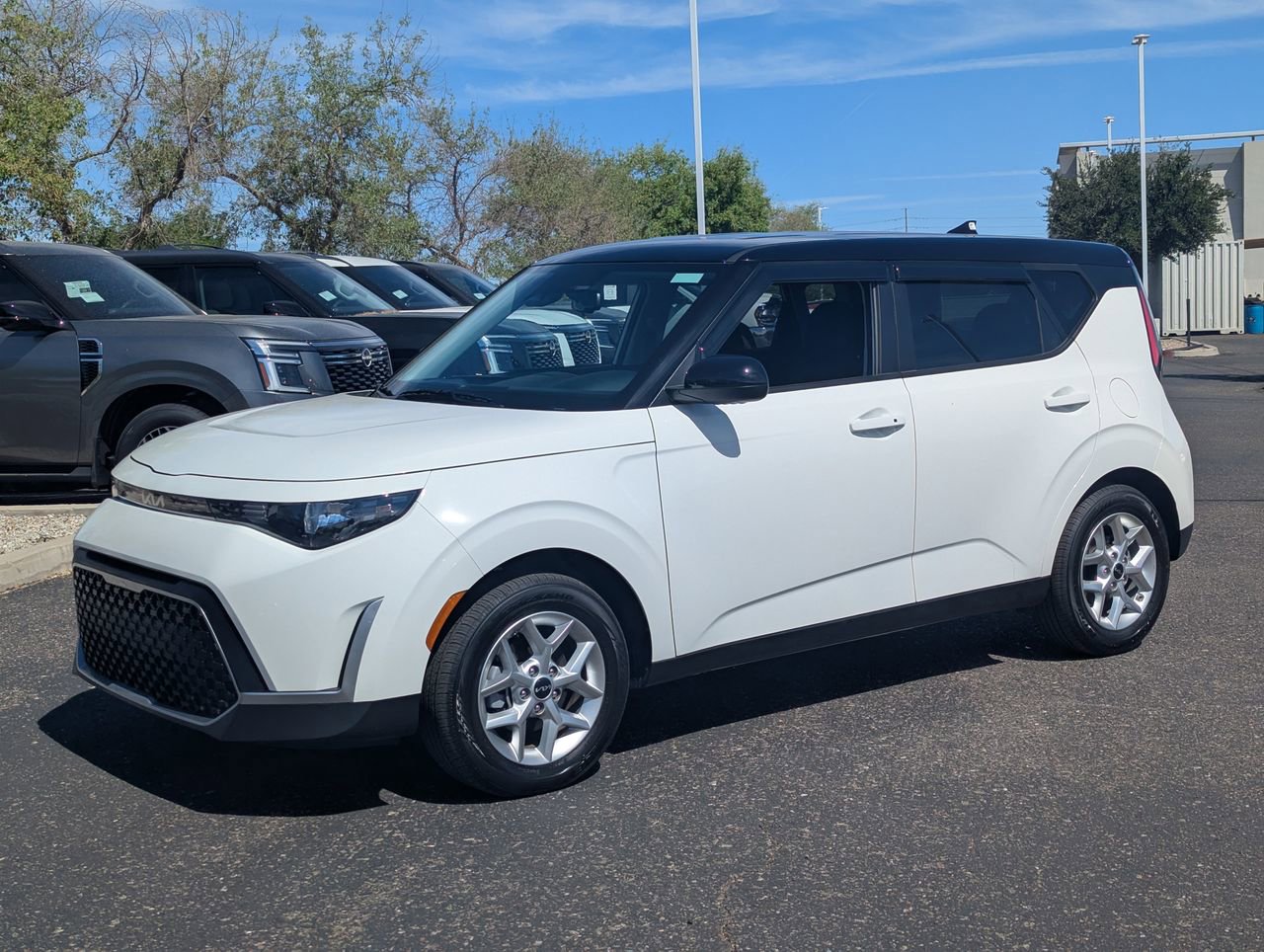 Used 2025 Kia Soul S image 3