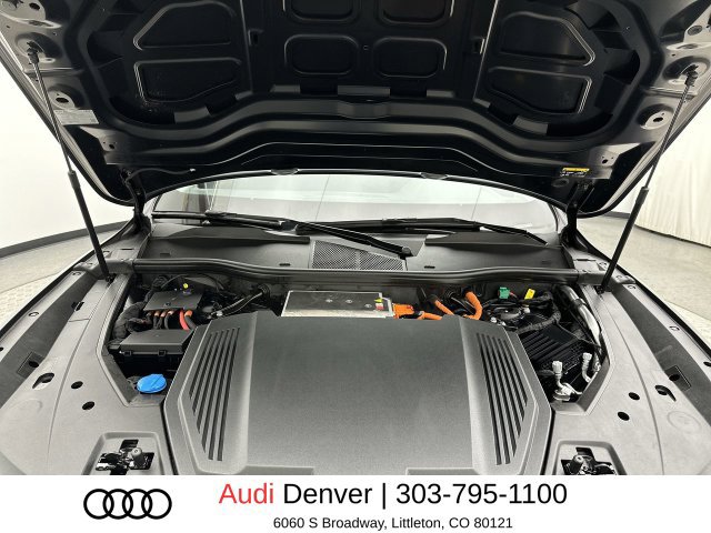 Certified 2024 Audi Q8 e-tron Premium Plus w/ Premium Plus Package AWD/4WD image 27