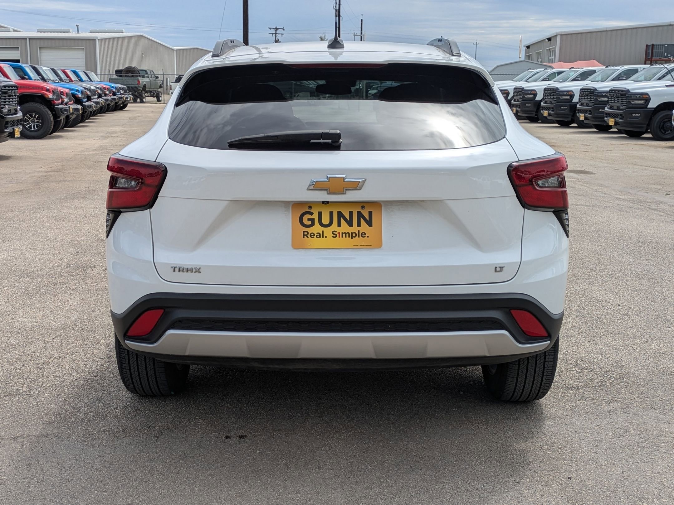 Used 2024 Chevrolet Trax LT w/ Sunroof Package FWD image 4