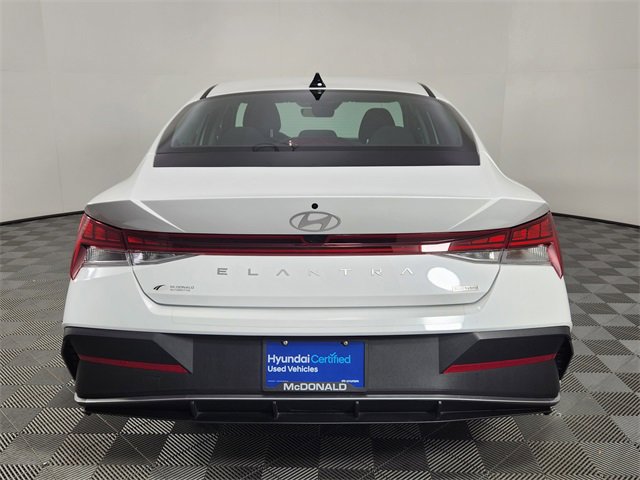 Certified 2025 Hyundai Elantra Blue image 4