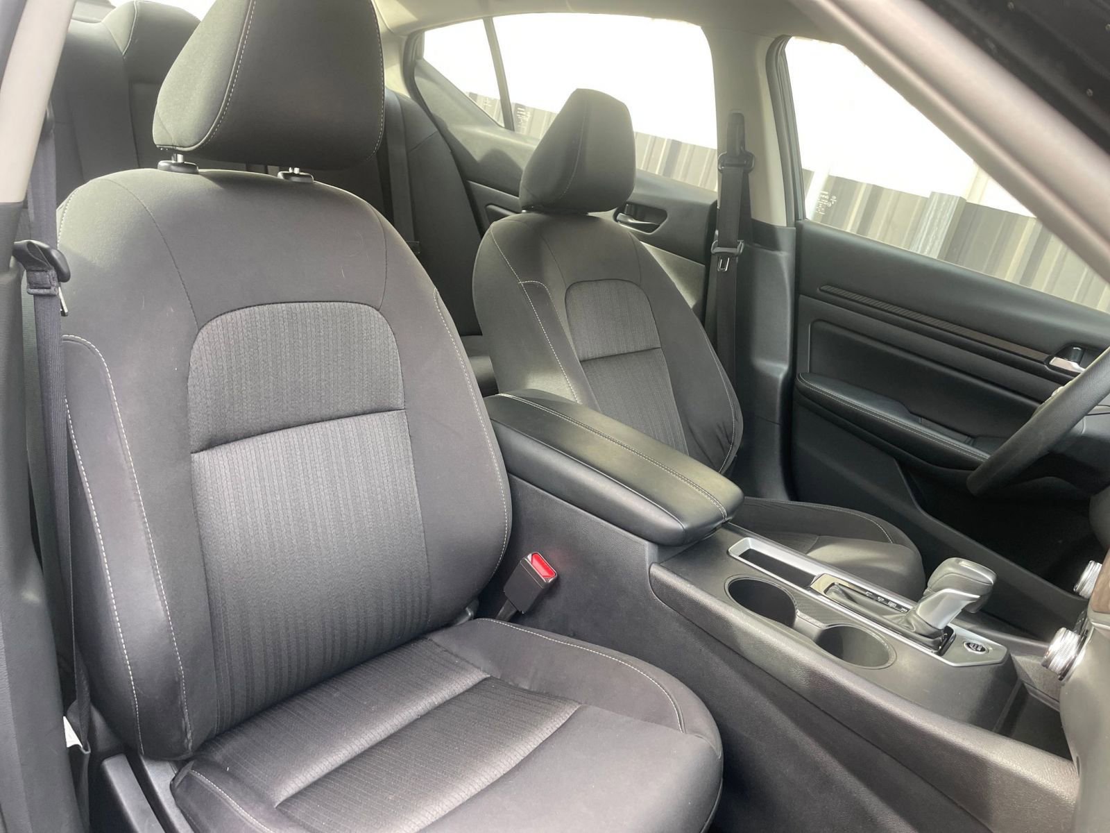 Used 2025 Nissan Altima 2.5 SV image 35