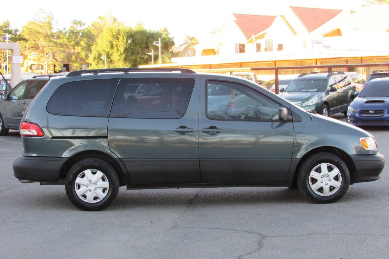 Used 2002 Toyota Sienna CE FWD image 9