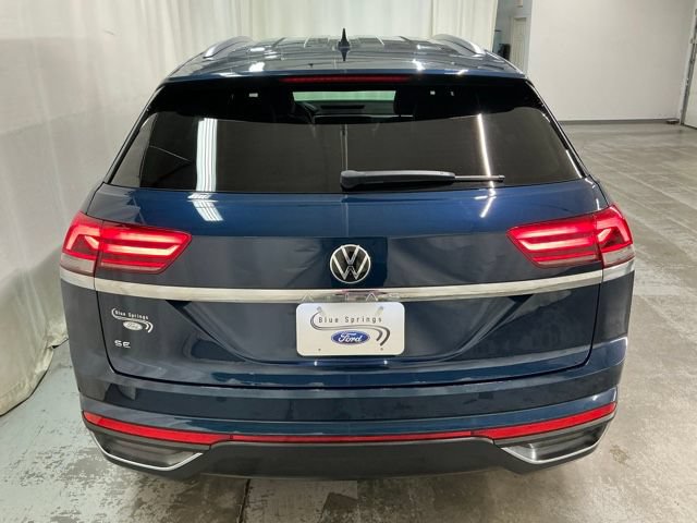 Used 2021 Volkswagen Atlas Cross Sport SE FWD image 4