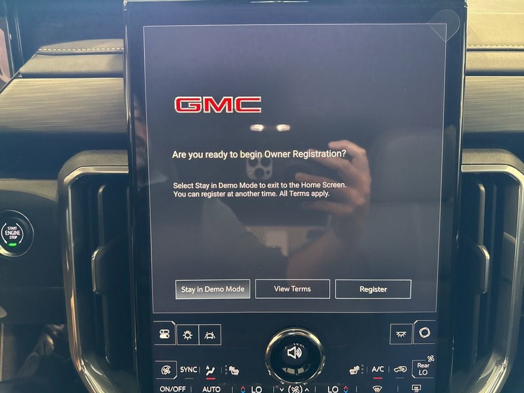 New 2025 GMC Acadia Elevation w/ Elevation Premium Package AWD/4WD image 27