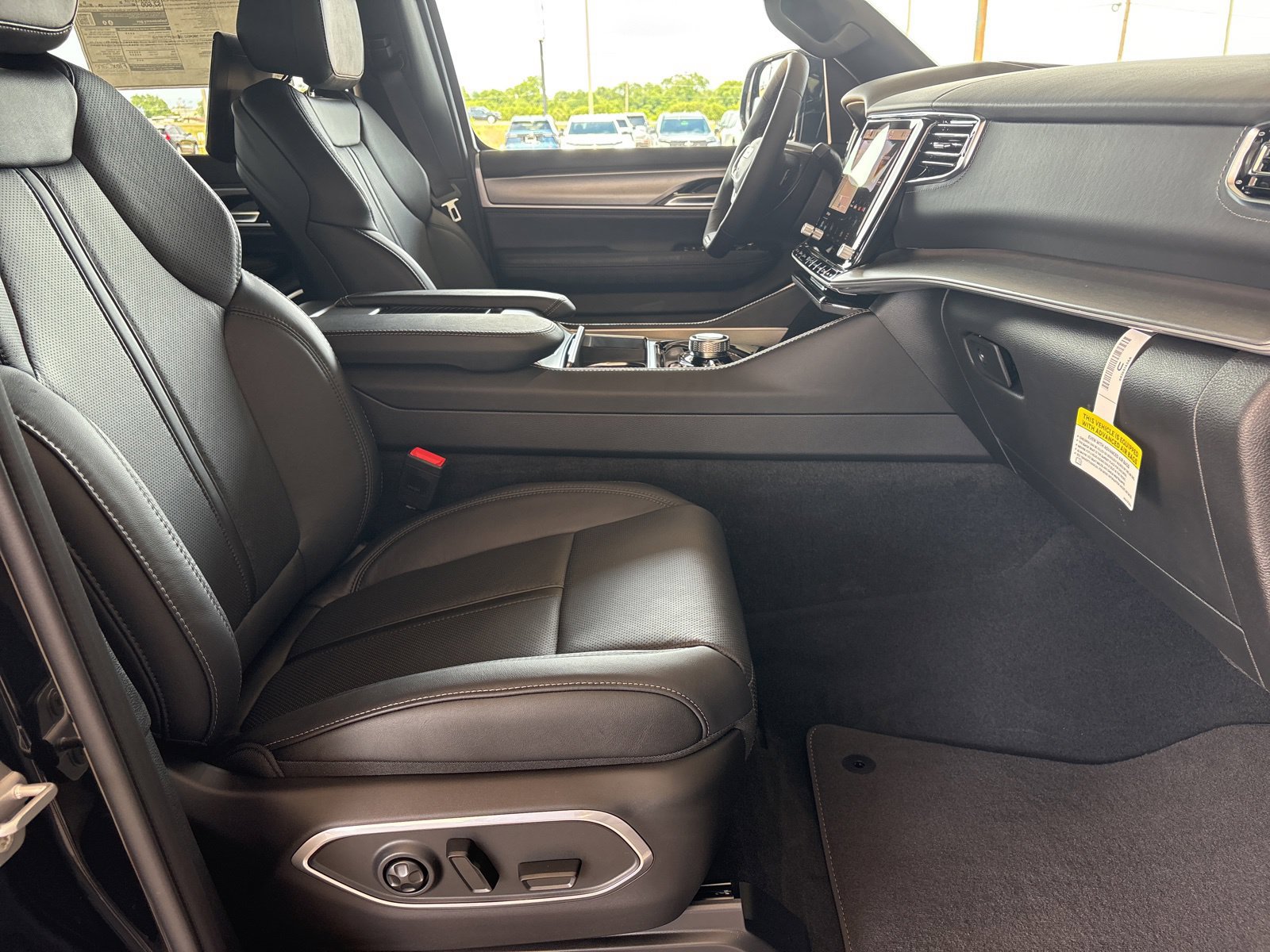 New 2026 Jeep Grand Wagoneer Limited AWD/4WD image 28