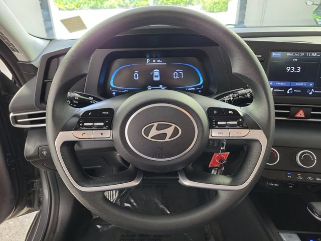 Used 2025 Hyundai Elantra SE FWD image 26
