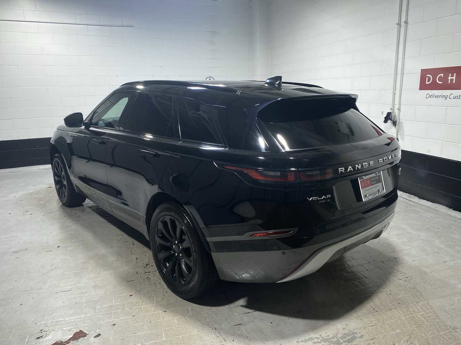 Used 2018 Land Rover Range Rover Velar S image 4