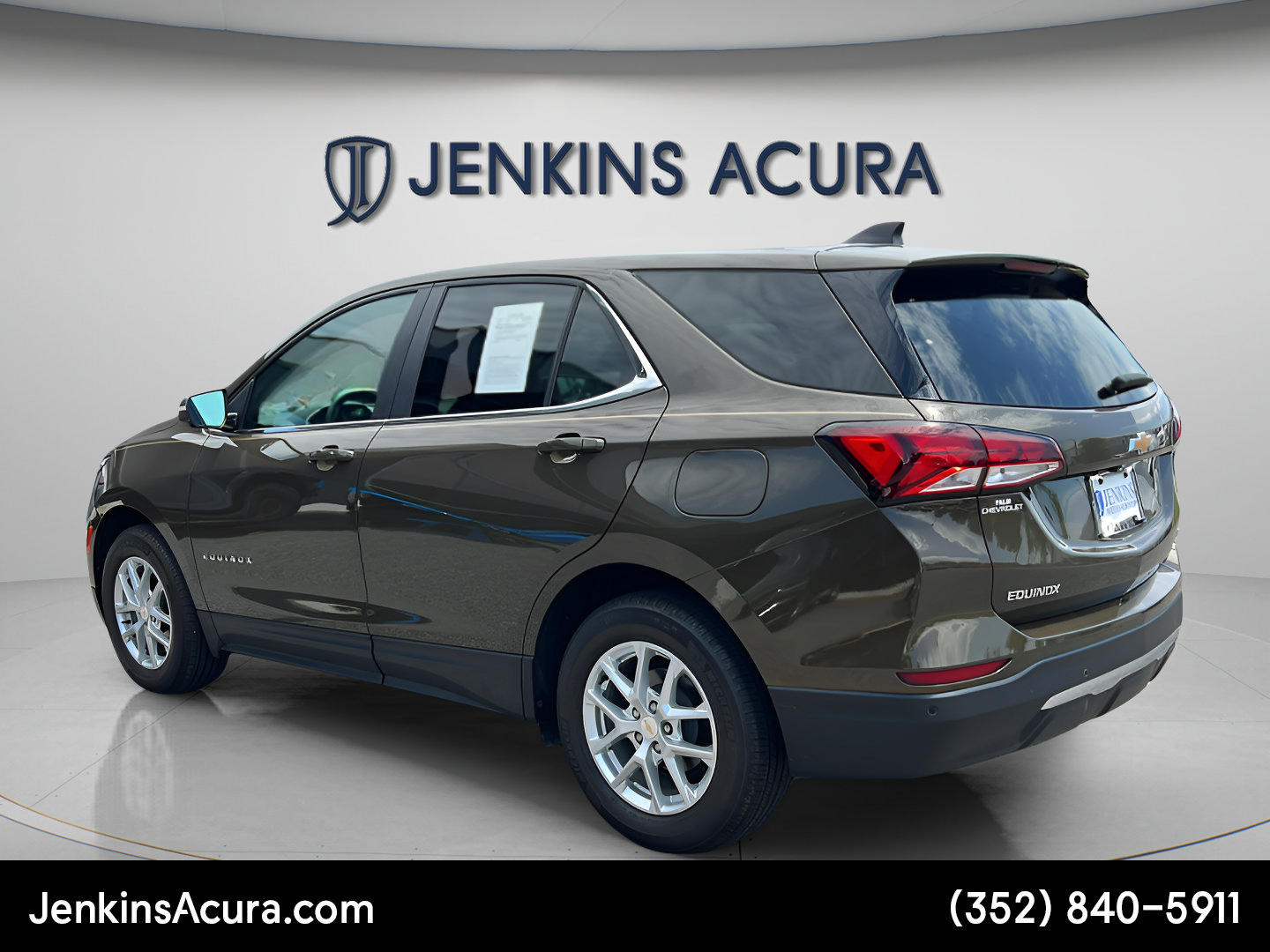 Used 2024 Chevrolet Equinox LT FWD image 5