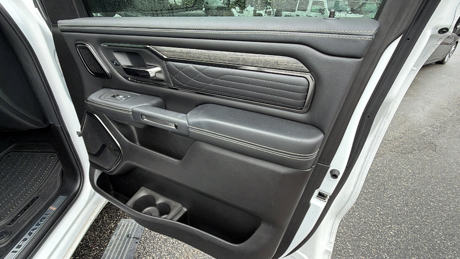 Used 2025 RAM 1500 Limited AWD/4WD image 20