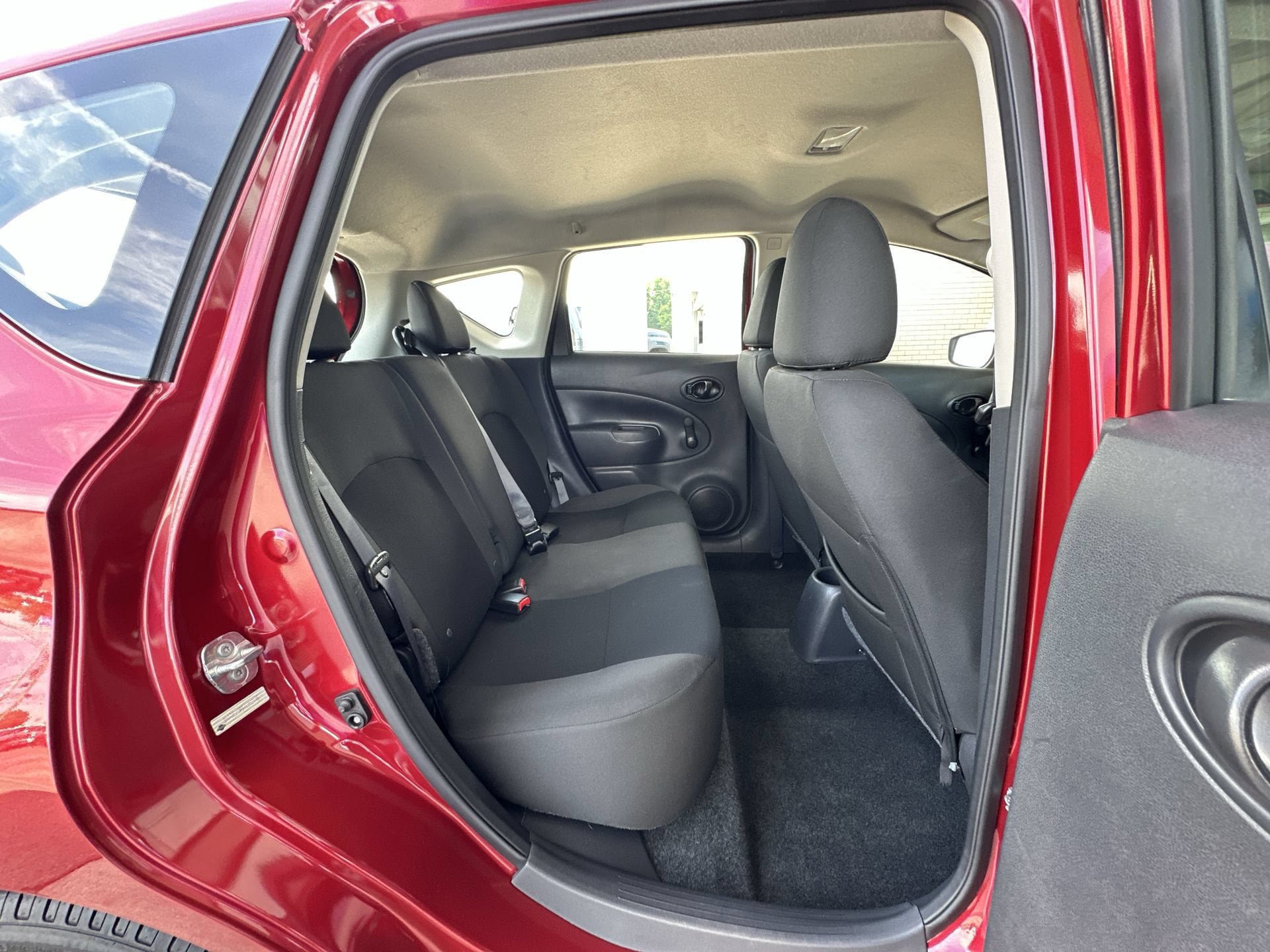 Used 2018 Nissan Versa Note S FWD image 21