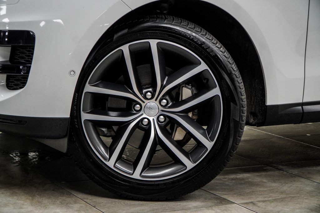 Used 2023 Land Rover Range Rover Sport SE AWD/4WD image 4
