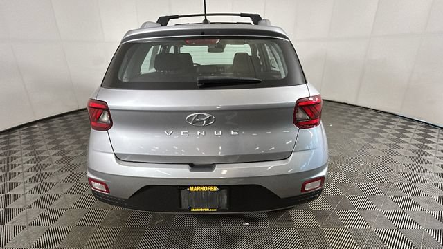 Used 2023 Hyundai Venue SEL FWD video 3