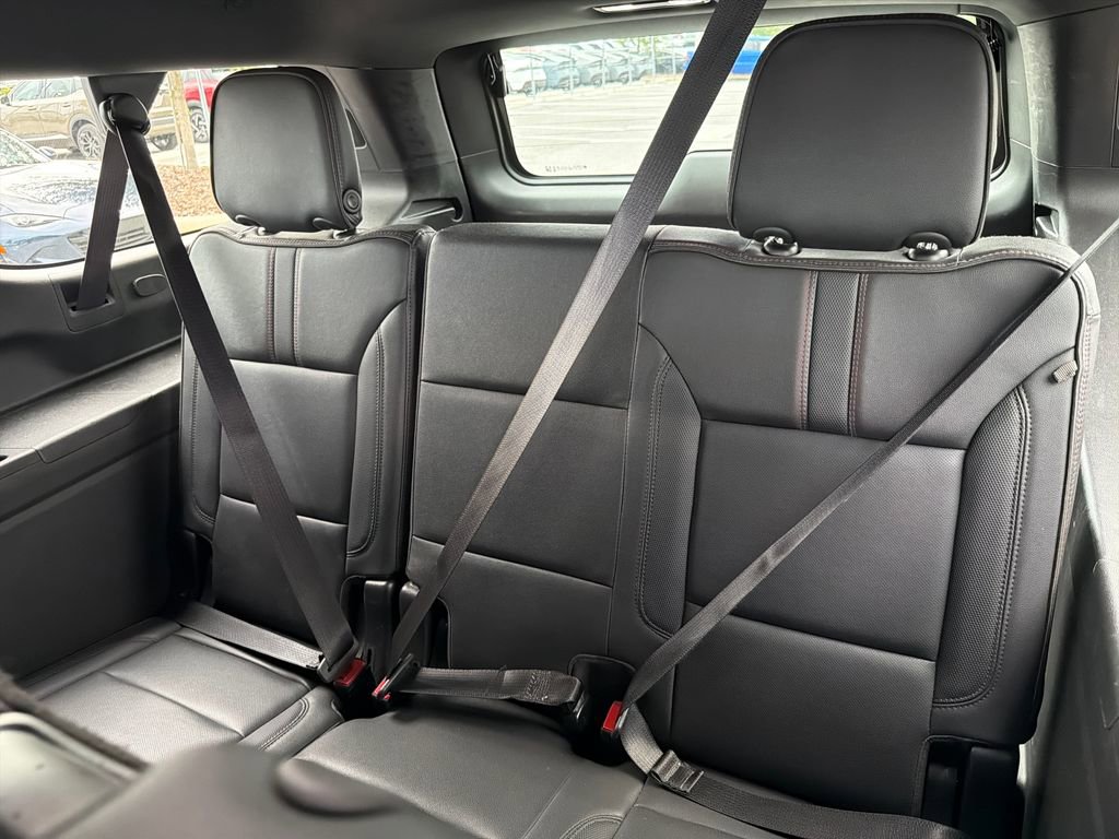 Used 2024 Chevrolet Suburban RST RWD image 29