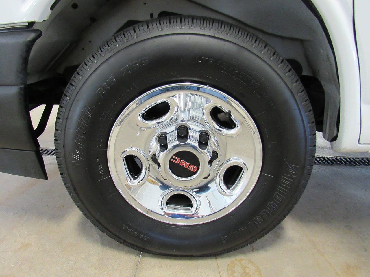 Used 2023 GMC Savana 3500 w/ Power Convenience Package RWD image 8