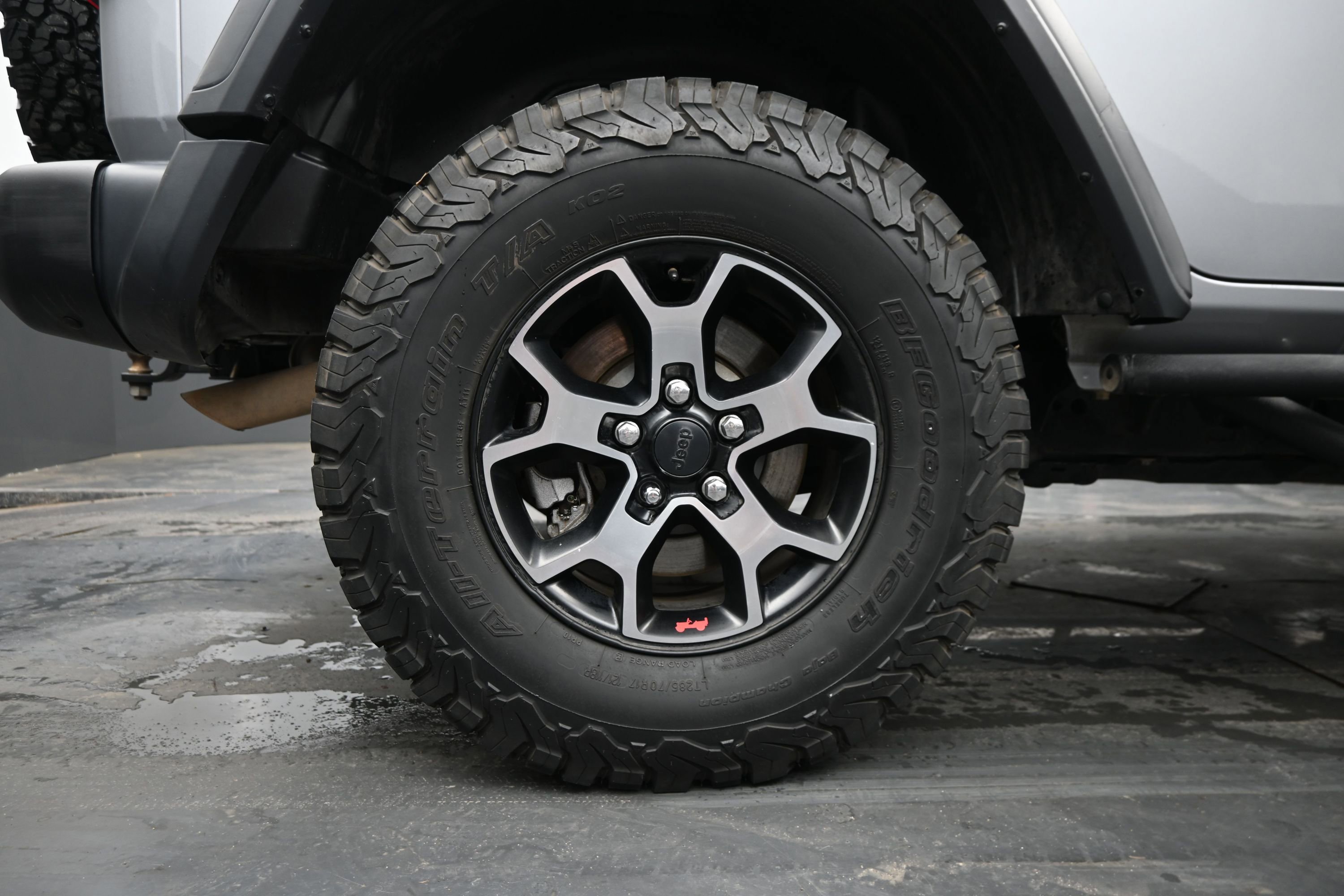 Used 2018 Jeep Wrangler Unlimited Rubicon AWD/4WD image 9