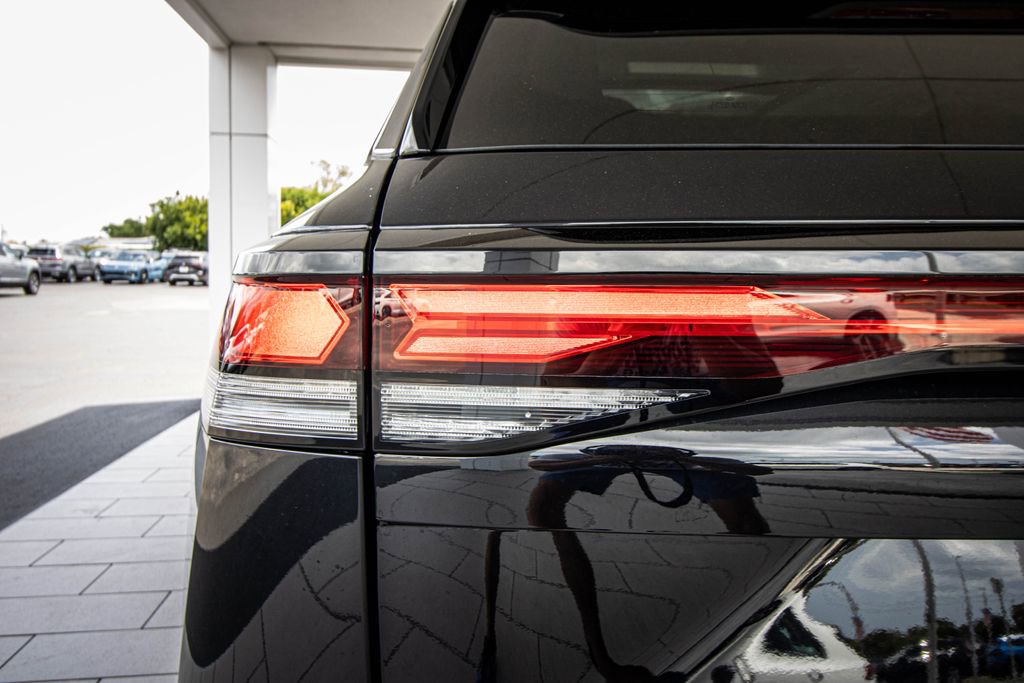 New 2026 Volkswagen Tiguan SE FWD image 15