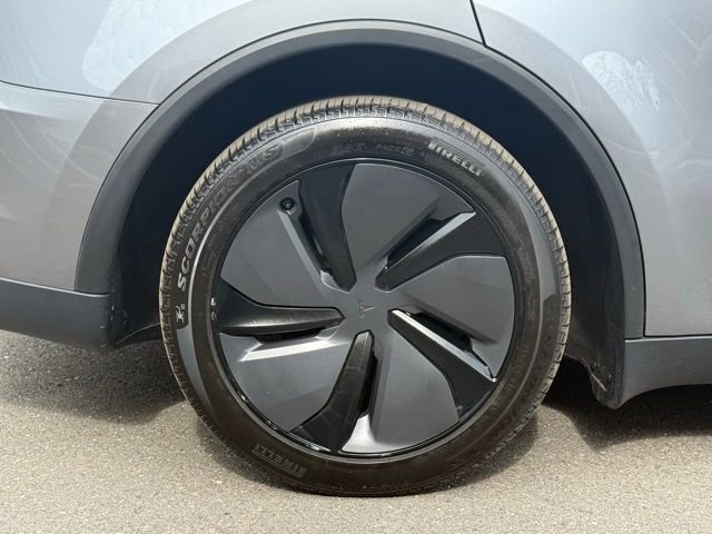 Used 2026 Tesla Model Y Long Range AWD/4WD image 19