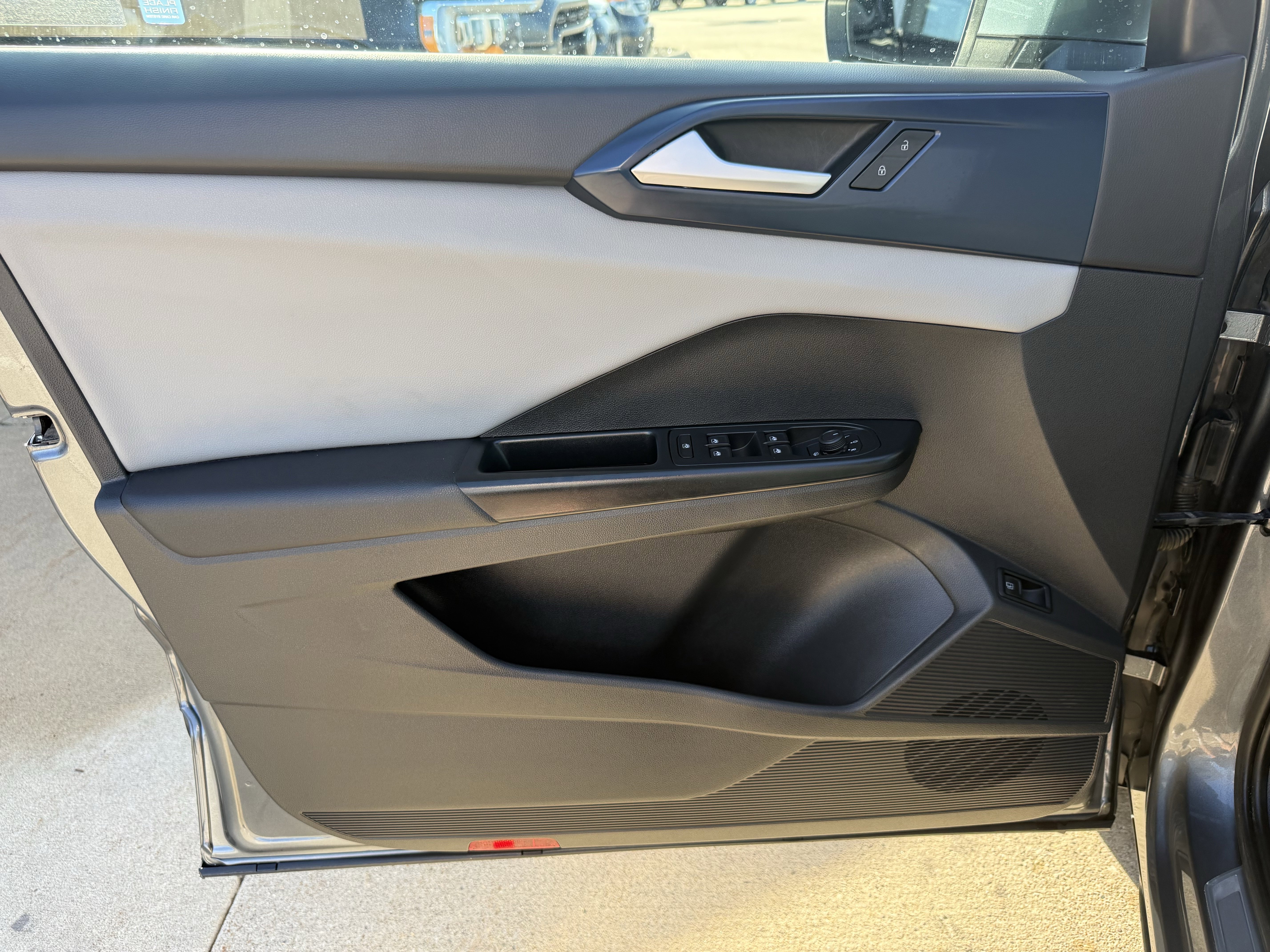 Used 2022 Volkswagen Taos SE image 10