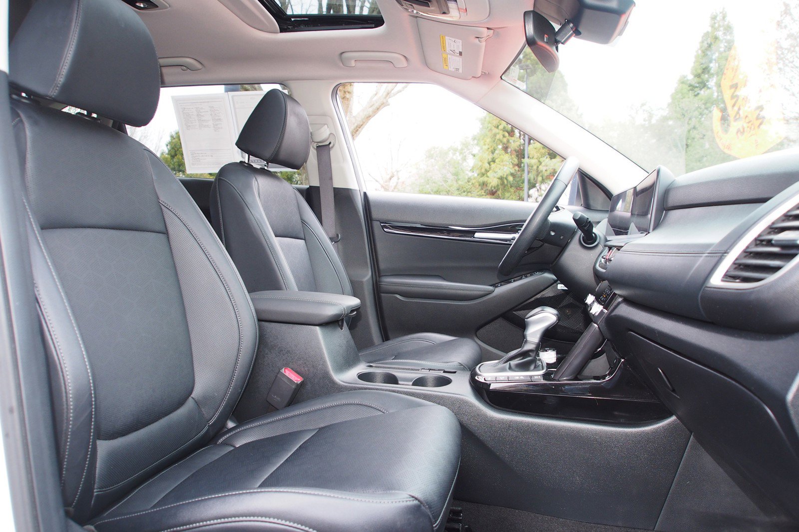 Used 2025 Kia Seltos SX w/ SX Sunroof Package AWD/4WD image 11