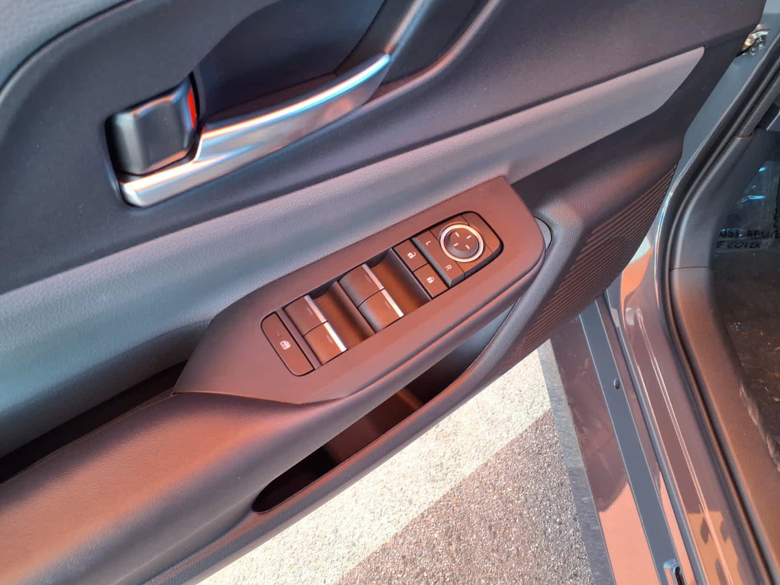 Certified 2025 Toyota Prius XLE FWD image 15