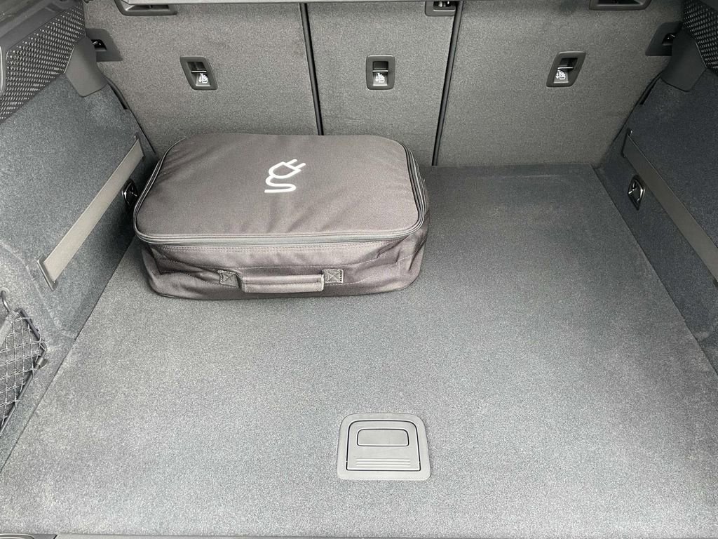 Used 2024 Porsche Macan 4 Electric image 20