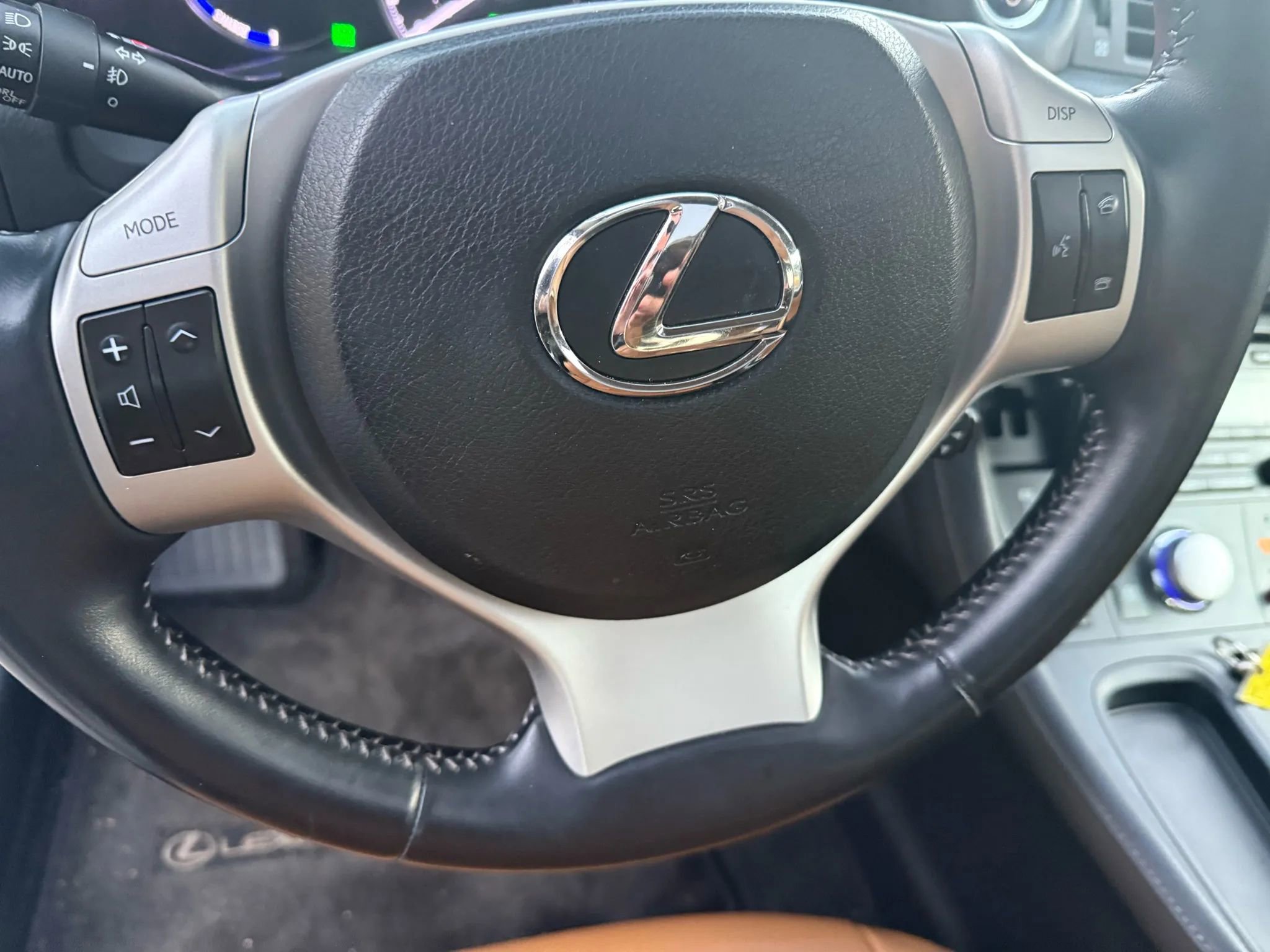 Used 2011 Lexus CT 200h image 23