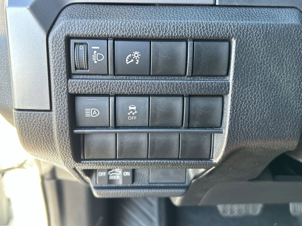 Used 2025 Toyota Tacoma SR5 image 18
