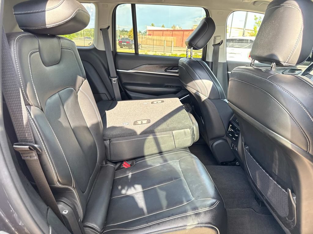 Used 2022 Jeep Grand Cherokee Limited RWD image 11