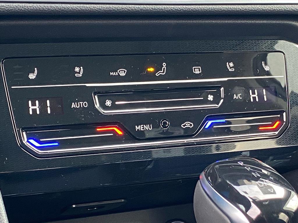 New 2026 Volkswagen Taos SEL AWD/4WD image 7