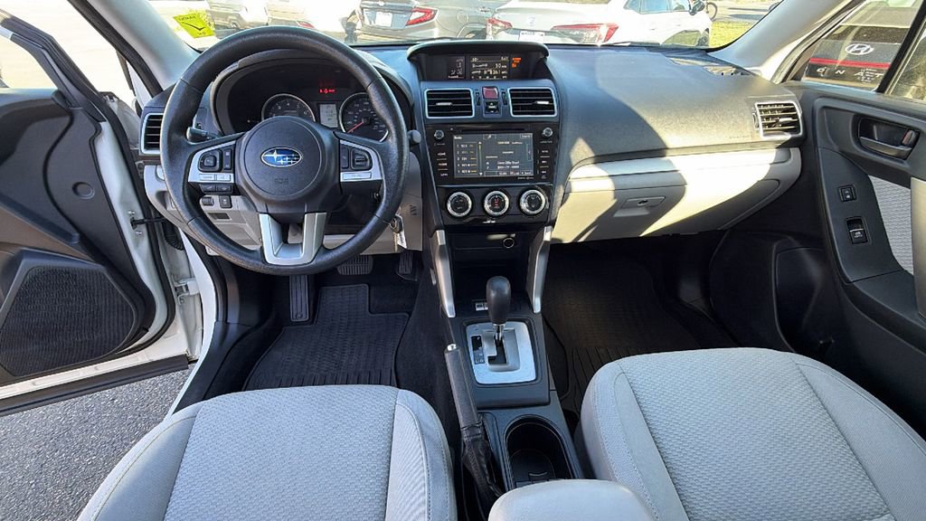 Used 2017 Subaru Forester 2.5i Premium image 17