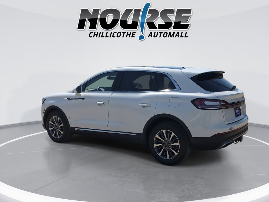 Used 2022 Lincoln Nautilus Reserve AWD/4WD image 6