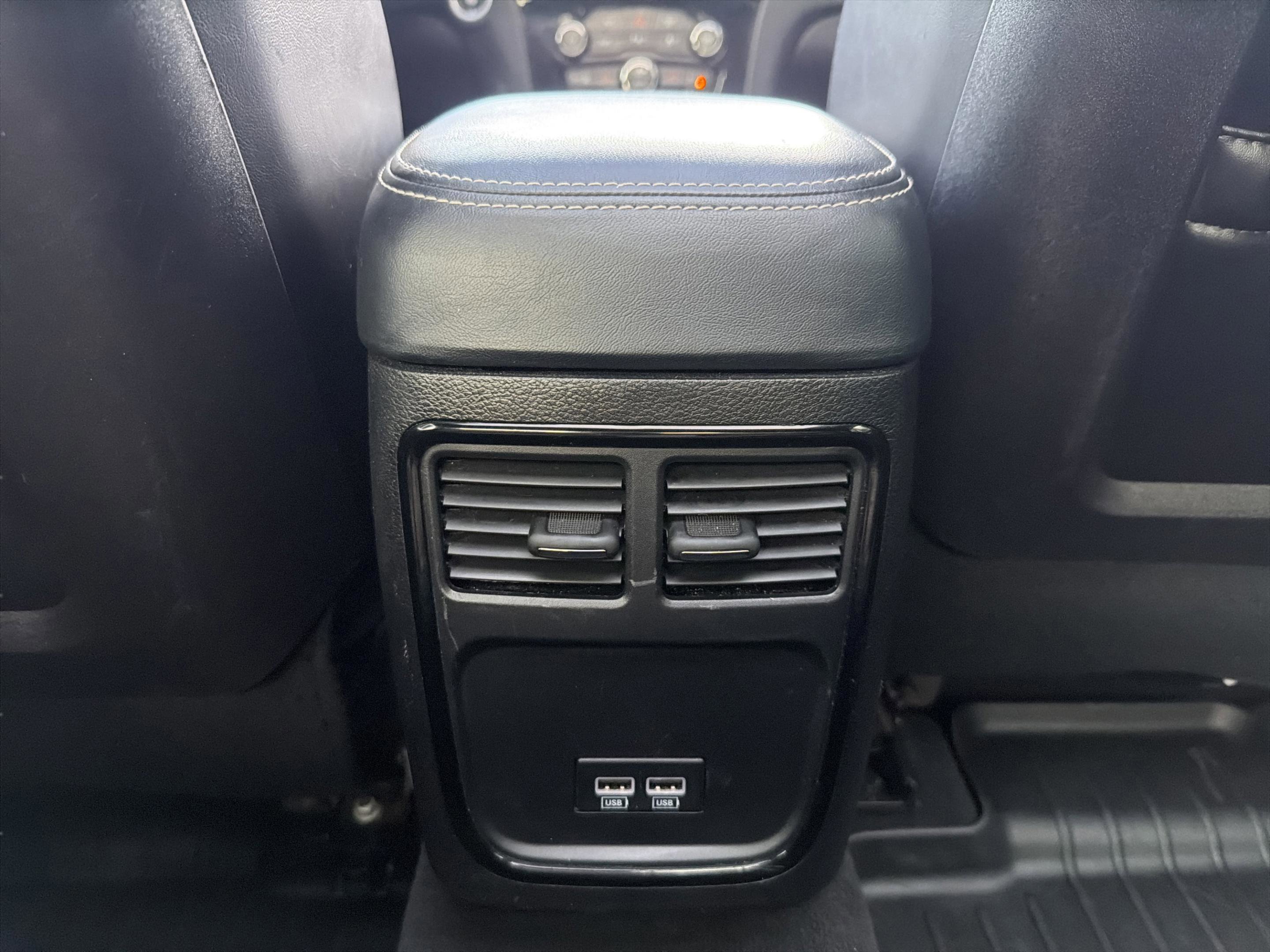 Used 2023 Chrysler 300 S image 10