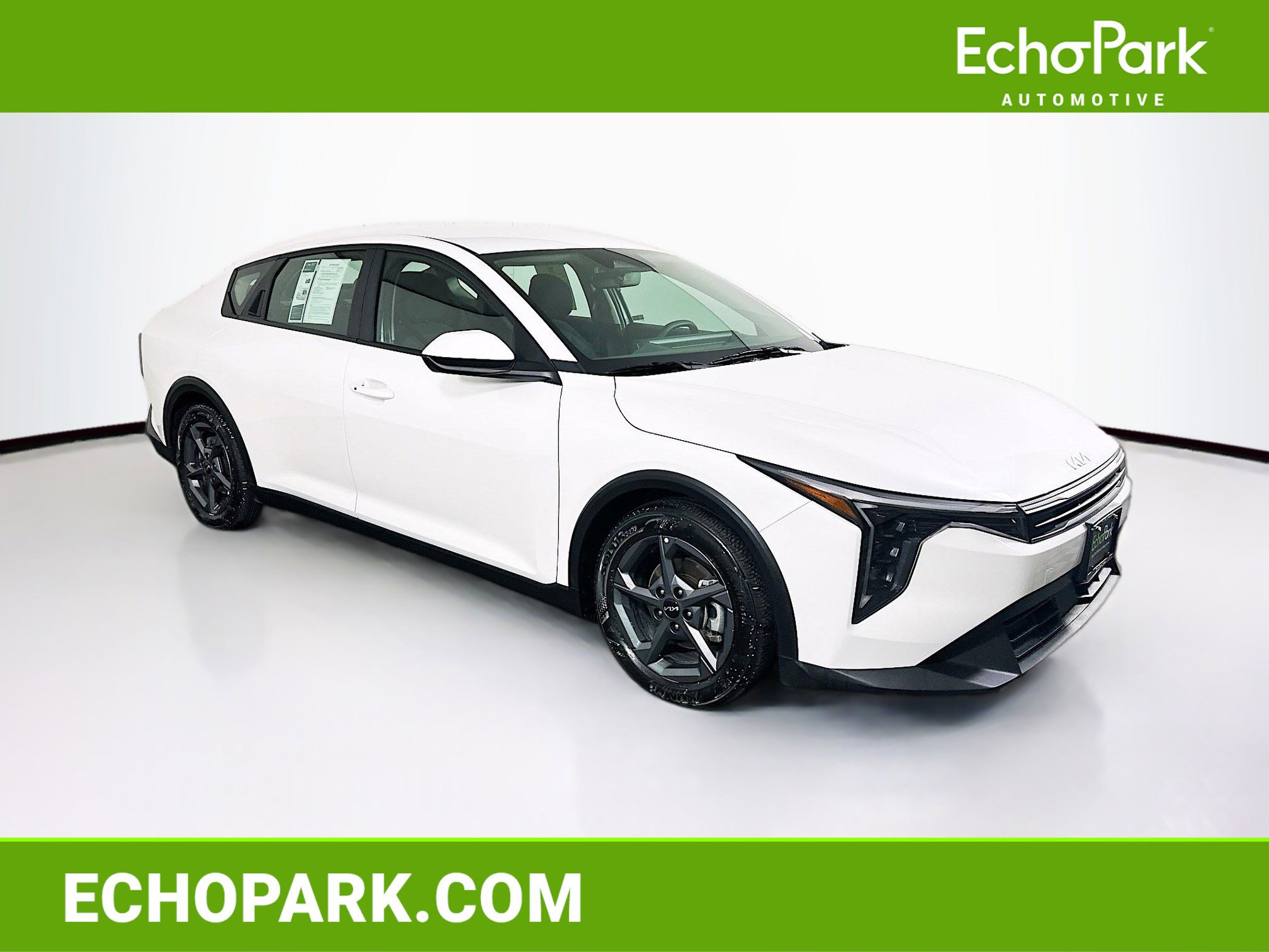 Used 2025 Kia K4 LXS image 1