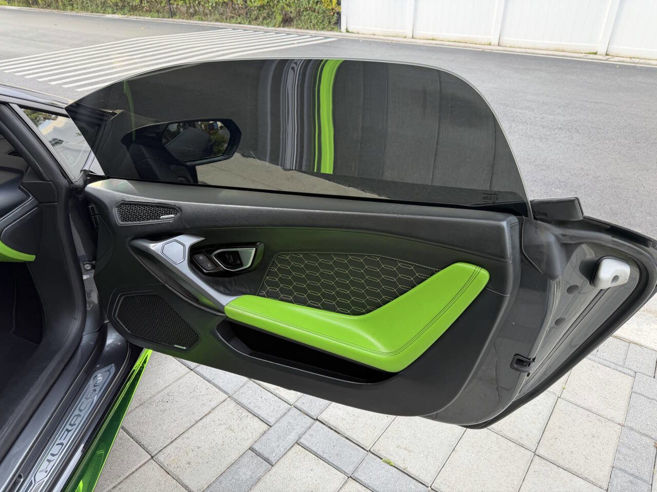 Used 2017 Lamborghini Huracan LP 580-2 RWD image 12