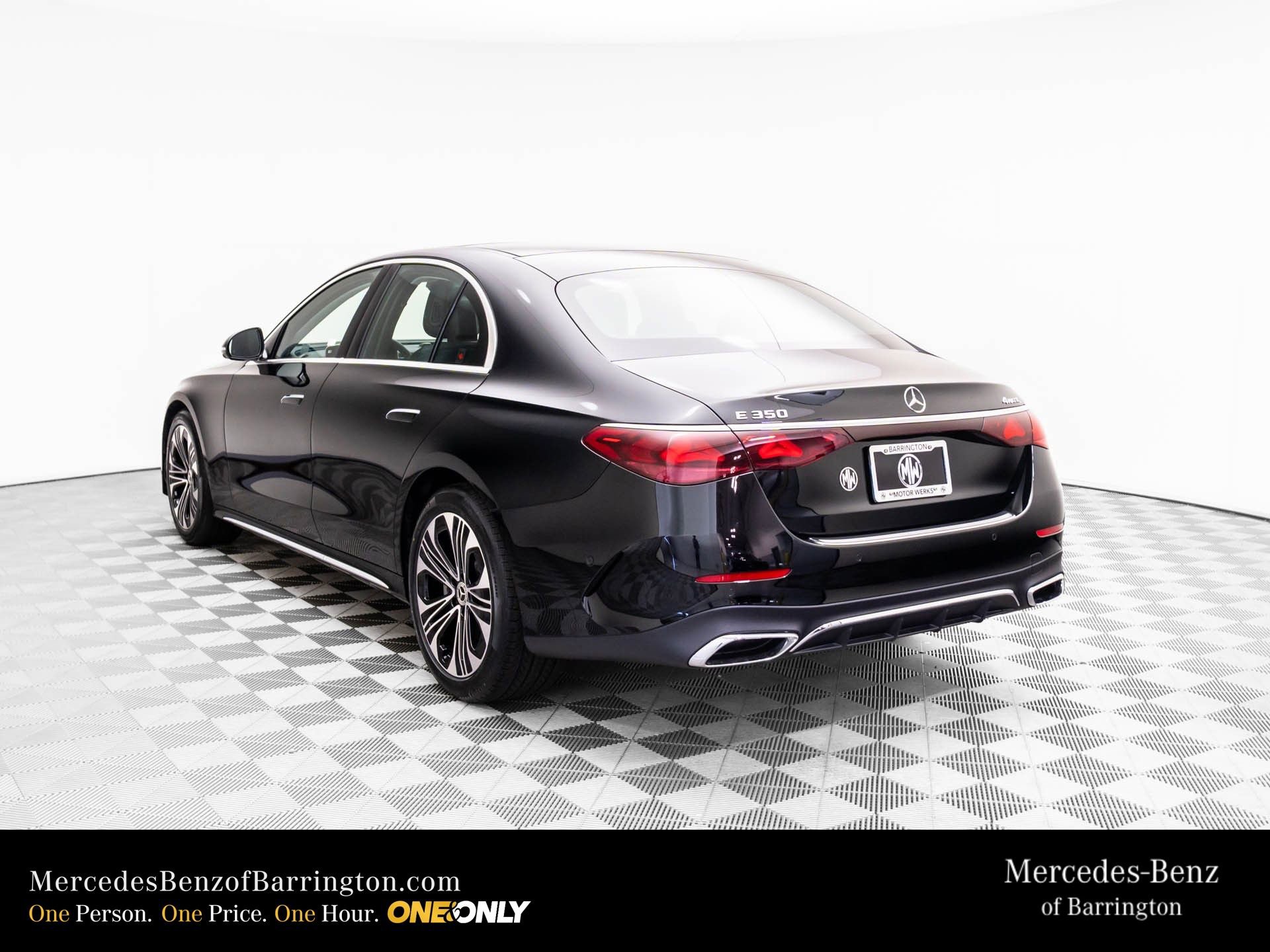 New 2026 Mercedes-Benz E 350 4MATIC Sedan image 3