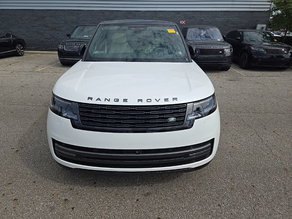Used 2024 Land Rover Range Rover Autobiography AWD/4WD image 2
