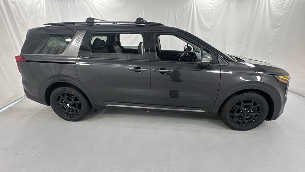 New 2026 Kia Carnival SX image 2