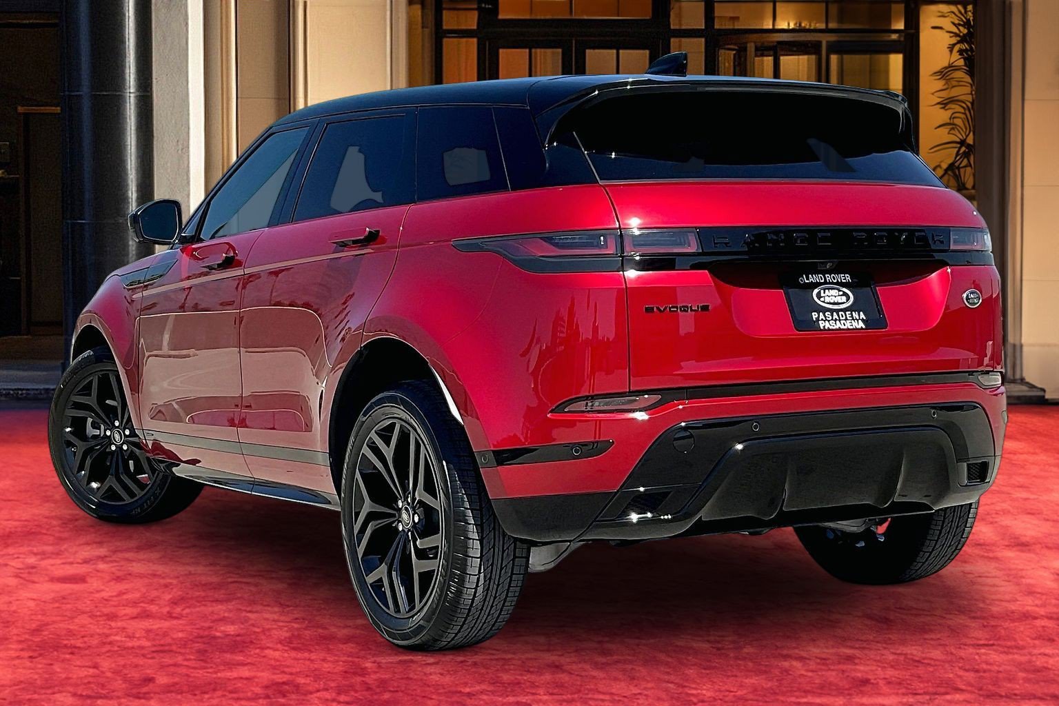 Used 2021 Land Rover Range Rover Evoque R-Dynamic SE AWD/4WD image 11