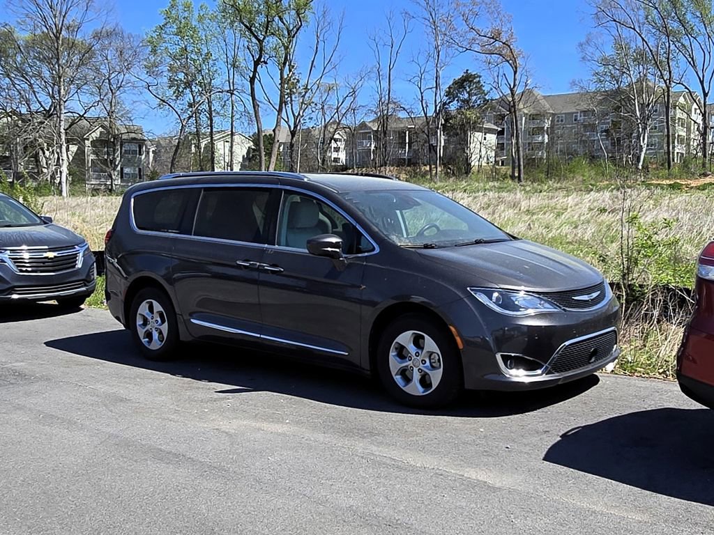 Used 2017 Chrysler Pacifica Touring-L Plus w/ Advanced Safetytec Group