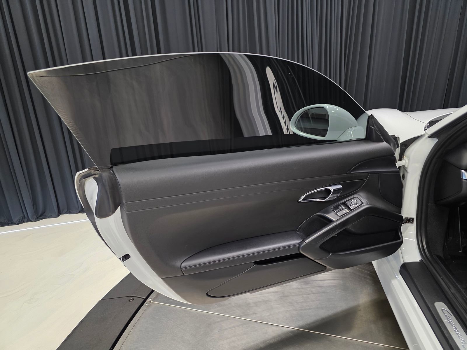 Used 2014 Porsche Cayman S RWD image 17