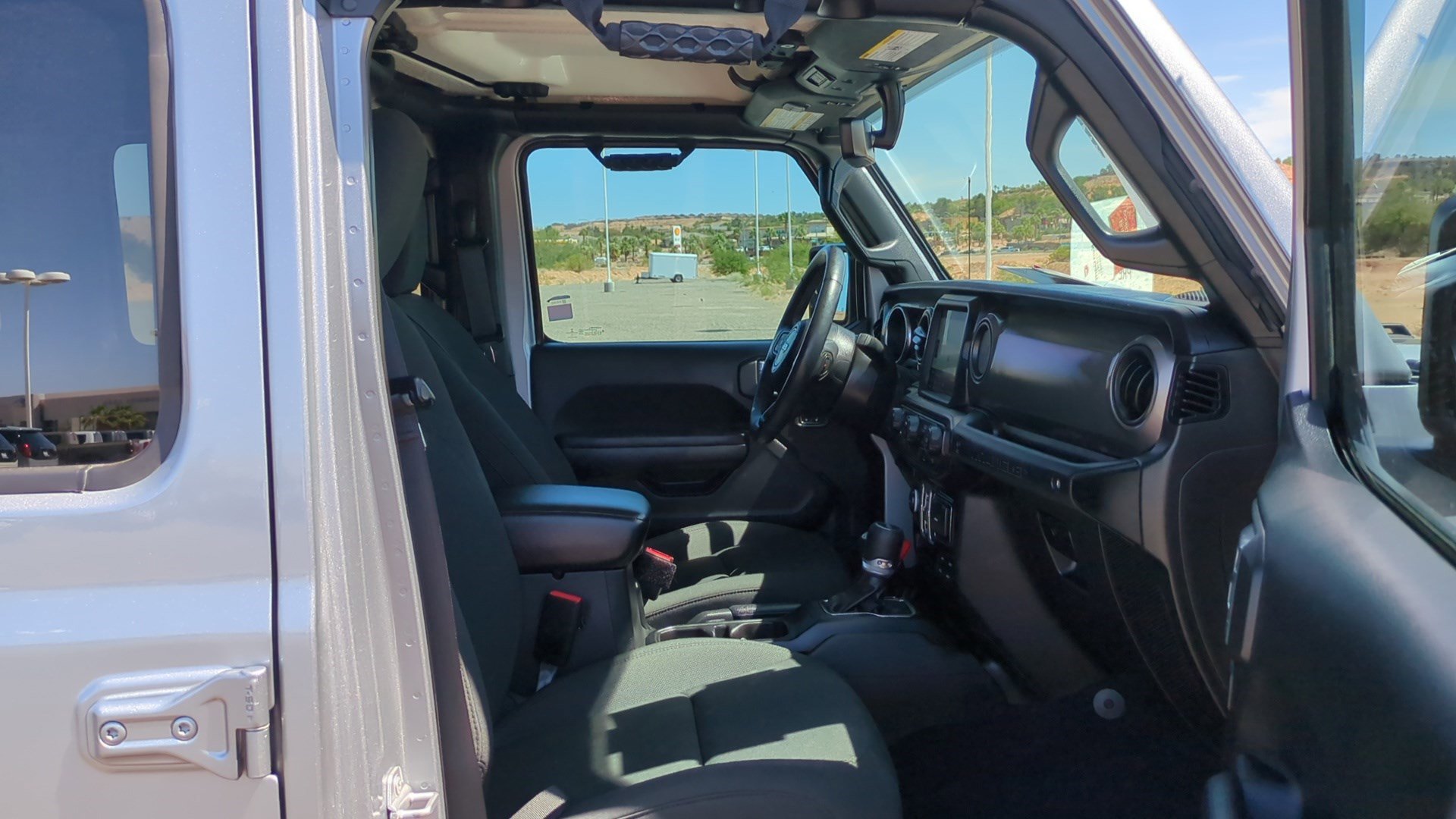 Used 2021 Jeep Wrangler Unlimited Sport AWD/4WD image 31