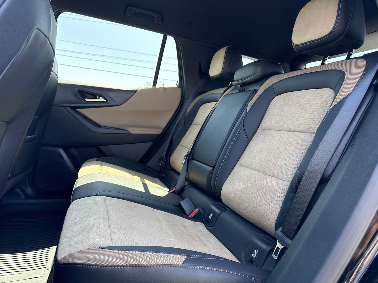 New 2026 Chevrolet Equinox ACTIV w/ LPO, Floor Liner Package FWD image 24