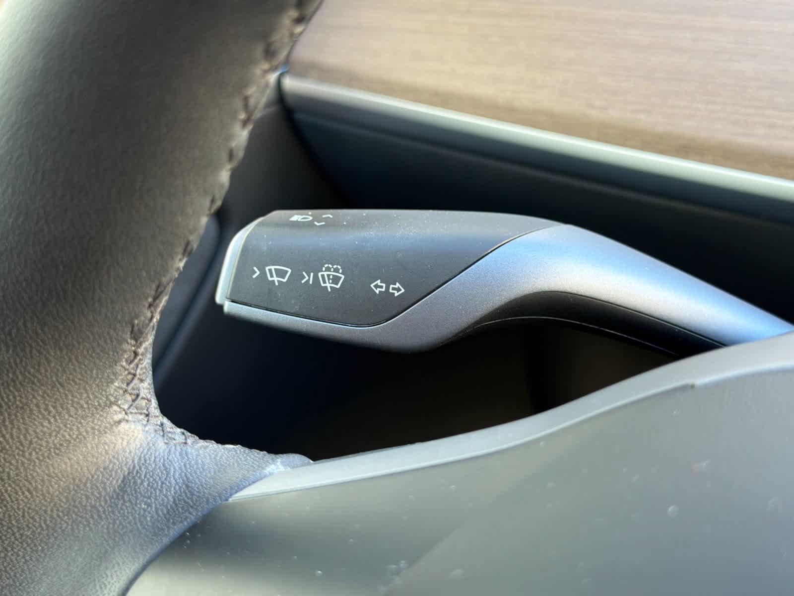 Used 2023 Tesla Model Y Long Range AWD/4WD image 29